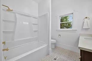 2130 26th St, Sacramento, CA 95818 - Photo 28