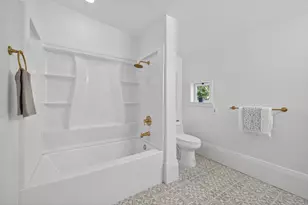 2130 26th St, Sacramento, CA 95818 - Photo 36