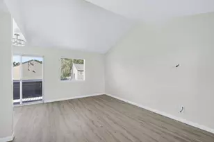 9101 Newhall Dr, Sacramento, CA 95826 - Photo 10