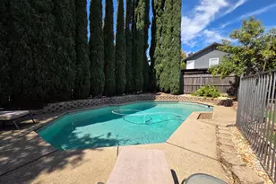 8216 Exbourne Cir, Sacramento, CA 95828 - Photo 40
