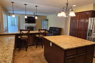 8216 Exbourne Cir, Sacramento, CA 95828 - Photo 14