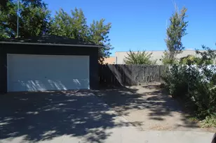 1917 Freida Ct, Modesto, CA 95350 - Photo 2