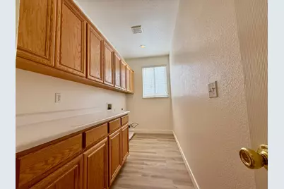 1914 Picasso Way, Stockton, CA 95206 - Photo 28