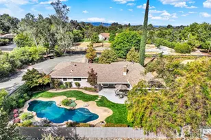 19858 Hillcrest Dr, Woodland, CA 95695 - Photo 2