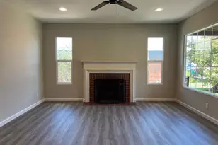 2071 W Sonoma Ave, Stockton, CA 95204 - Photo 8