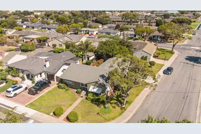 929 Capistrano Drive, Salinas, CA 93901 - Photo 34