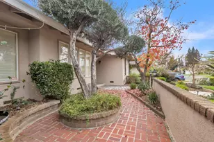 61 Saratoga Cir, Sacramento, CA 95864 - Photo 4