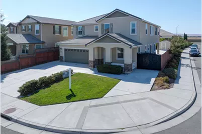 313 Michael Cox Lane, Tracy, CA 95377 - Photo 2