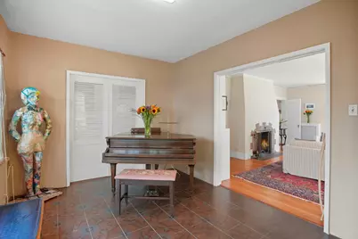 2724 Curtis Way, Sacramento, CA 95818 - Photo 8