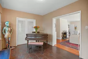2724 Curtis Way, Sacramento, CA 95818 - Photo 8