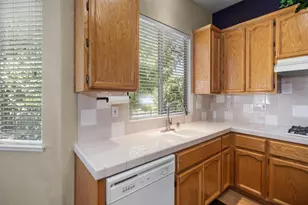 1559 Faulkner Dr, Roseville, CA 95747 - Photo 14