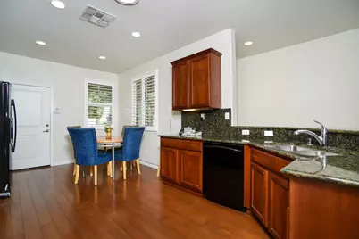 7828 Barnsley Way, Elk Grove, CA 95757 - Photo 8