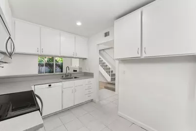 709 Woodside Ln E #2, Sacramento, CA 95825 - Photo 8