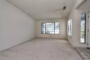 8831 Liscarney Way, Sacramento, CA 95828 - Photo 8