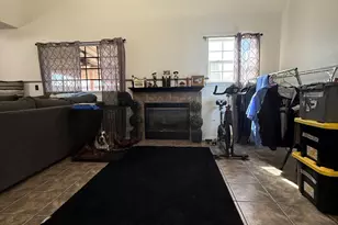 615 Catalina Cir, Tulare, CA 93274 - Photo 8