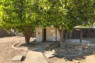 1129 E Alameda St, Manteca, CA 95336 - Photo 40