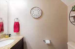 5975 Bamford Dr, Sacramento, CA 95823 - Photo 18