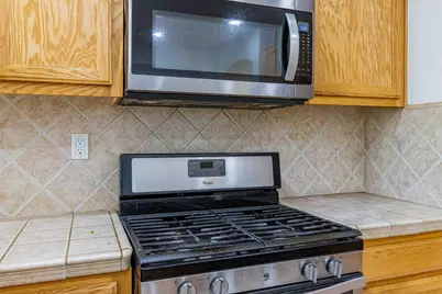 9015 Tee Box Court, Patterson, CA 95363 - Photo 8