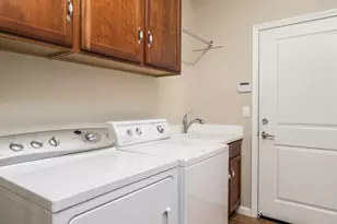 9817 Westminster Way, Elk Grove, CA 95757 - Photo 30