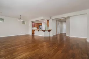 9817 Westminster Way, Elk Grove, CA 95757 - Photo 18