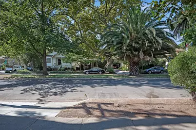 327 22nd Street, Sacramento, CA 95816 - Photo 24