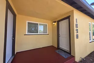 1098 E 21st St, Merced, CA 95340 - Photo 2