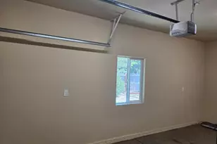 1098 E 21st St, Merced, CA 95340 - Photo 20