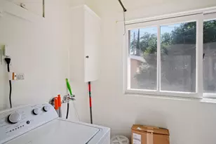 930 W Harding Way, Stockton, CA 95203 - Photo 18