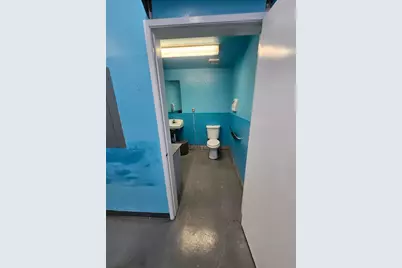 1114 N Main St, Manteca, CA 95336 - Photo 22