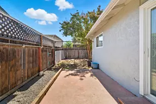 301 E North St, Oakdale, CA 95361 - Photo 30