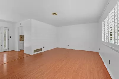301 E North Street, Oakdale, CA 95361 - Photo 8