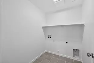 9747 Jeff Handy Dr, Sacramento, CA 95829 - Photo 14