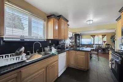 2111 American Avenue, Sacramento, CA 95833 - Photo 40