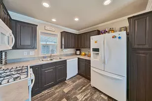 Village Circle, Sacramento, CA 95838 - Photo 10