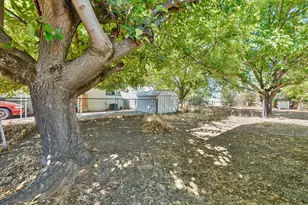 Village Circle, Sacramento, CA 95838 - Photo 26