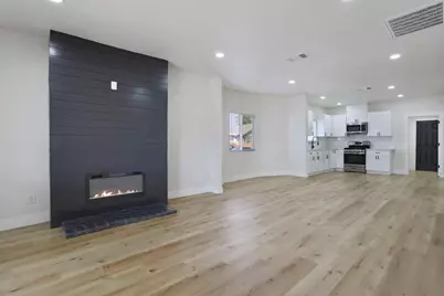 644 N Airport Way, Stockton, CA 95205 - Photo 8