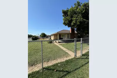 1501 W Whitmore Avenue, Modesto, CA 95358 - Photo 1