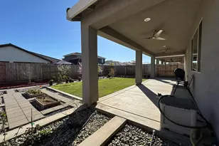 1405 W Tyler Ct, Visalia, CA 93291 - Photo 22