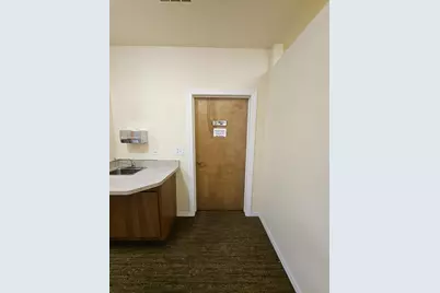 140 N Freemont Avenue #B, Manteca, CA 95336 - Photo 28