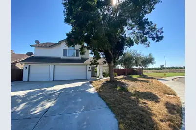 1716 Via Milano, Gustine, CA 95322 - Photo 2