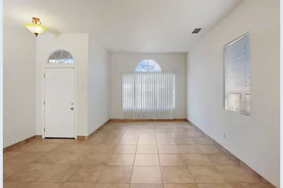 2402 Sailboat Court, Stockton, CA 95206 - Photo 6