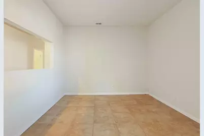 2402 Sailboat Court, Stockton, CA 95206 - Photo 12