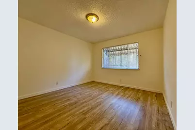 2420 Oxford Way #F17, Stockton, CA 95204 - Photo 10