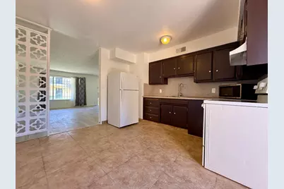 2420 Oxford Way #F17, Stockton, CA 95204 - Photo 1