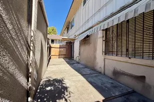 2420 Oxford Way, Stockton, CA 95204 - Photo 14