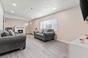 Village Circle, Sacramento, CA 95838 - Photo 8
