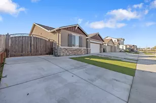 3541 E Laura Ct, Visalia, CA 93292 - Photo 4