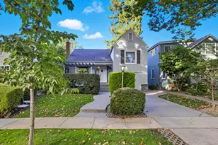 1825 Markham Wy, Sacramento, CA 95818 - Photo 10