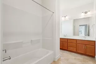 3533 Crocker Dr, Sacramento, CA 95818 - Photo 40