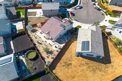 15578 Kellogg Creek Court, Lathrop, CA 95330 - Photo 42